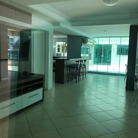 Apartamento Ravena - Praia Dos Ingleses ฟลอเรียนอโปลิส ภายนอก รูปภาพ