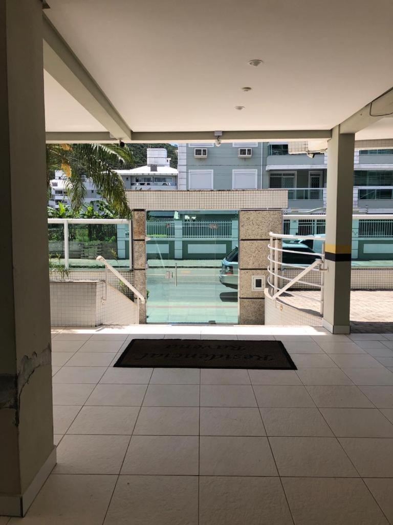 Apartamento Ravena - Praia Dos Ingleses ฟลอเรียนอโปลิส ภายนอก รูปภาพ