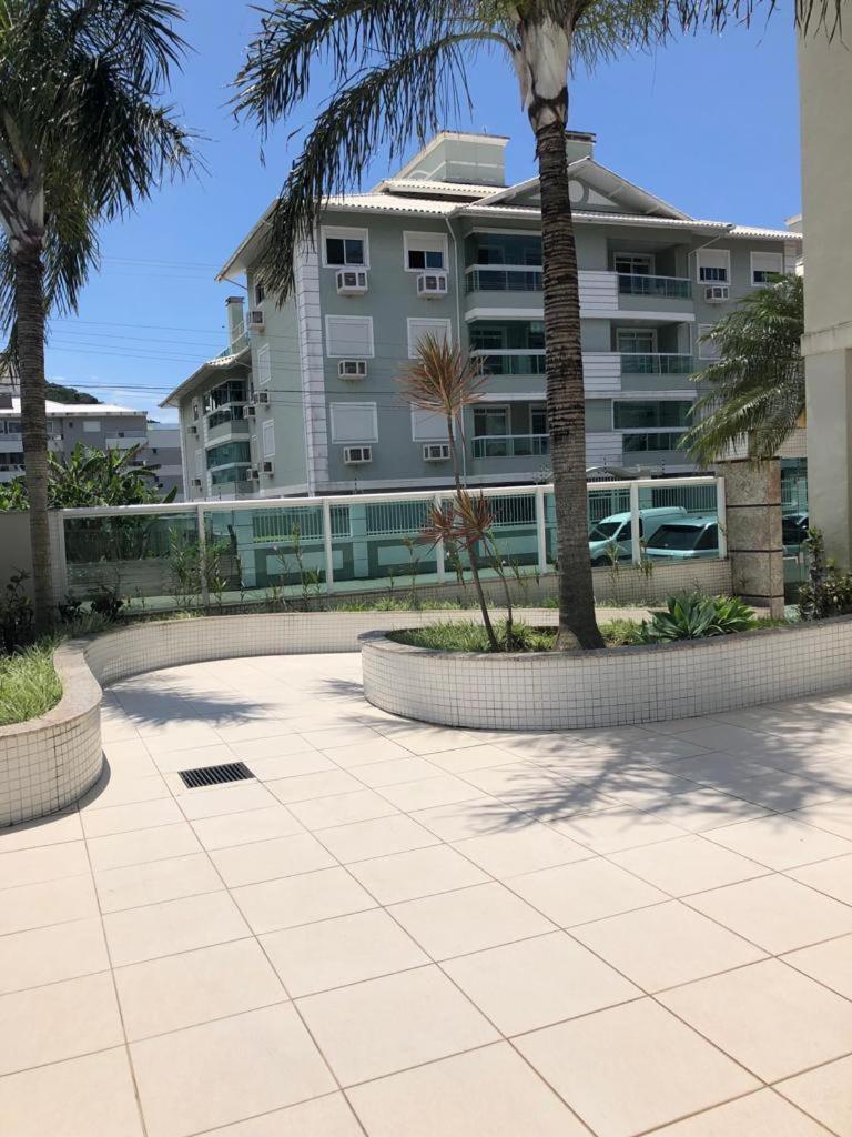 Apartamento Ravena - Praia Dos Ingleses ฟลอเรียนอโปลิส ภายนอก รูปภาพ